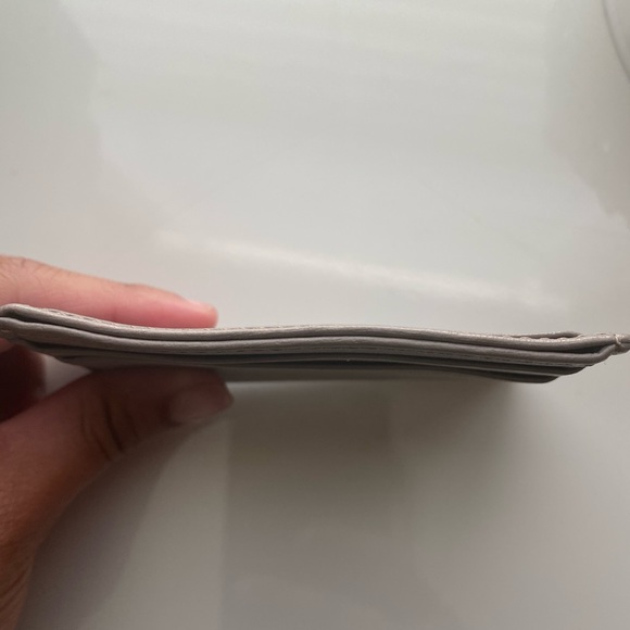 🎉SOLD 🎉Teddy blake card holder - Picture 2 of 5